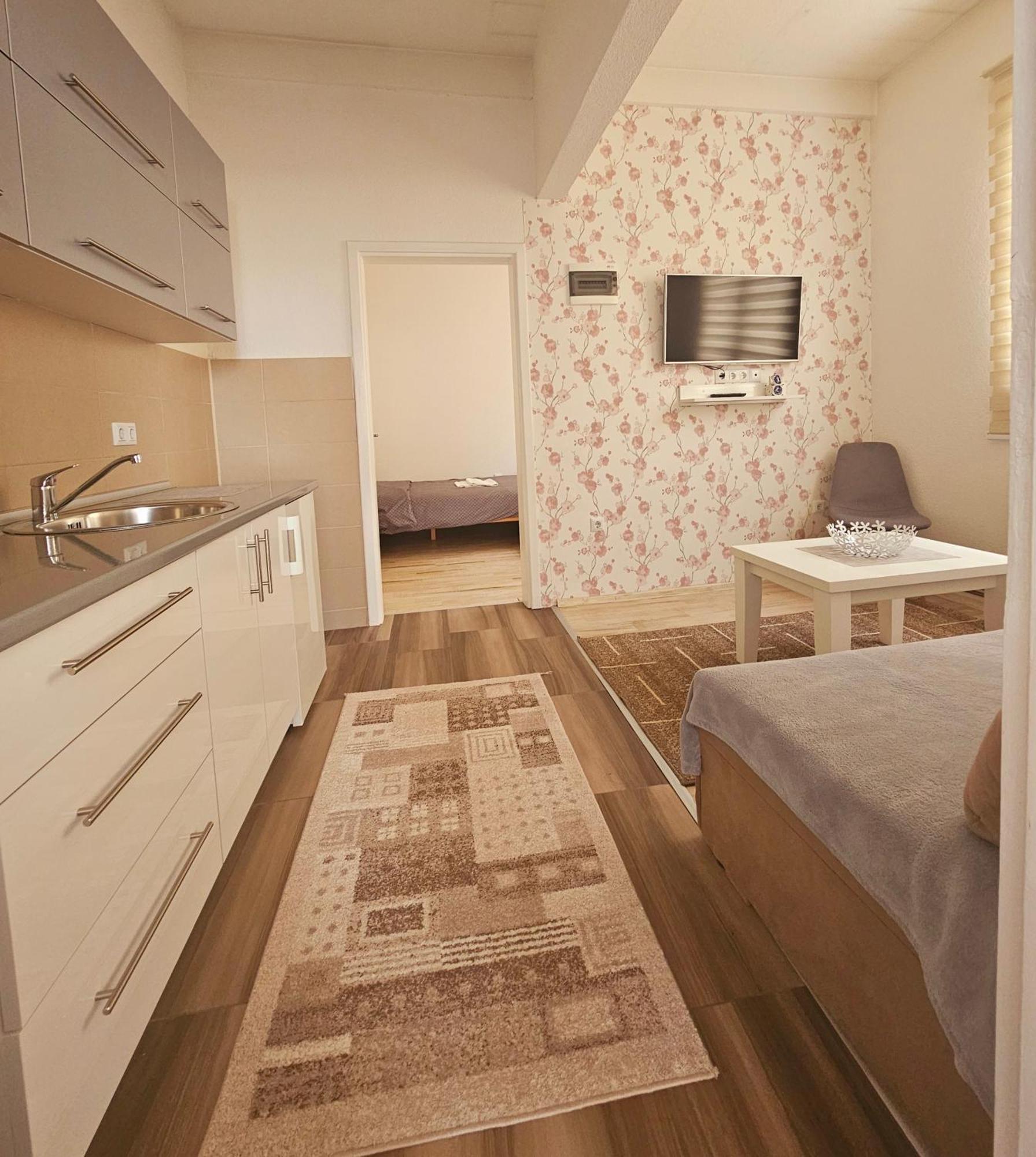 Amai Exclusive Apartment ทูซลา ภายนอก รูปภาพ
